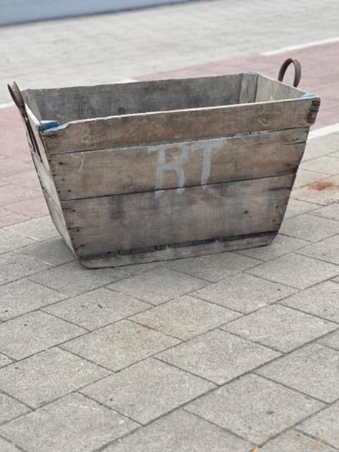 WOODEN GRAPE BASKETS 