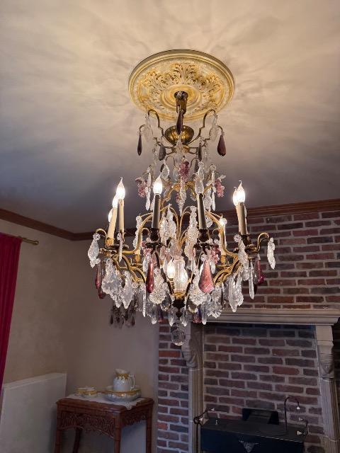 Glasschandelier with pair of sconces 