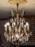 Glasschandelier with pair of sconces 